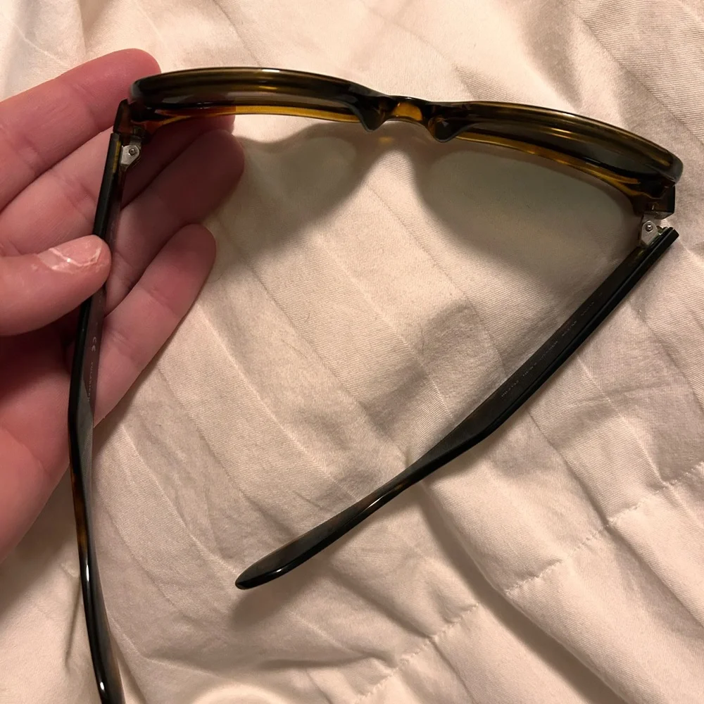 Ray-Ban Tortoise Shell sunglasses - Picture 6 of 14